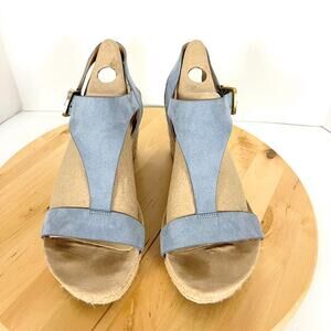 Kenneth Cole Reaction Blue Faux Suede Clara Wedge Womens sz 9